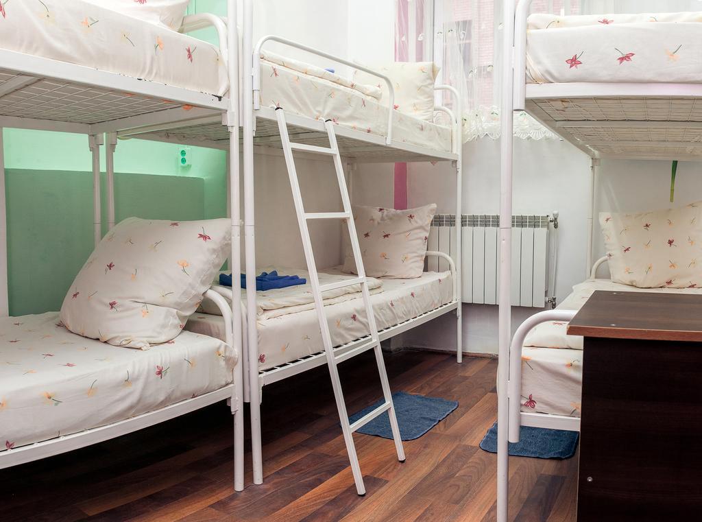 Apple Hostel Lviv Ruang foto